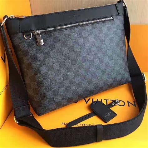 grau louis vuitton herrentasche|louis vuitton taschen herren.